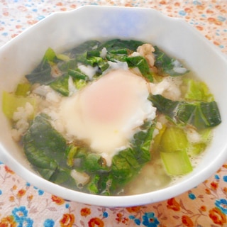 小松菜とガゴメ昆布と卵の麦入り粥
